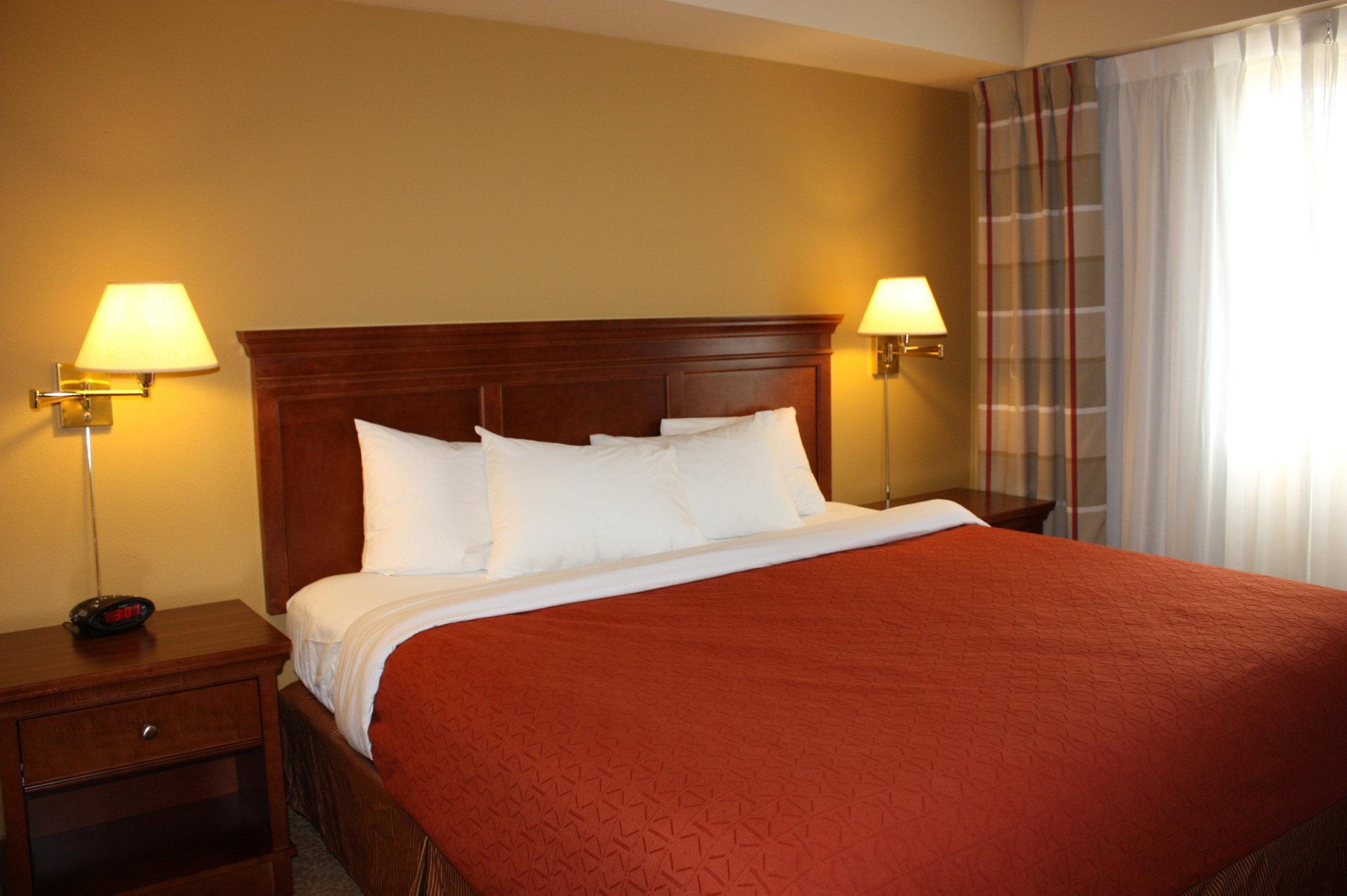 Travelodge Suites By Wyndham Regina - Eastgate Bay Eksteriør bilde