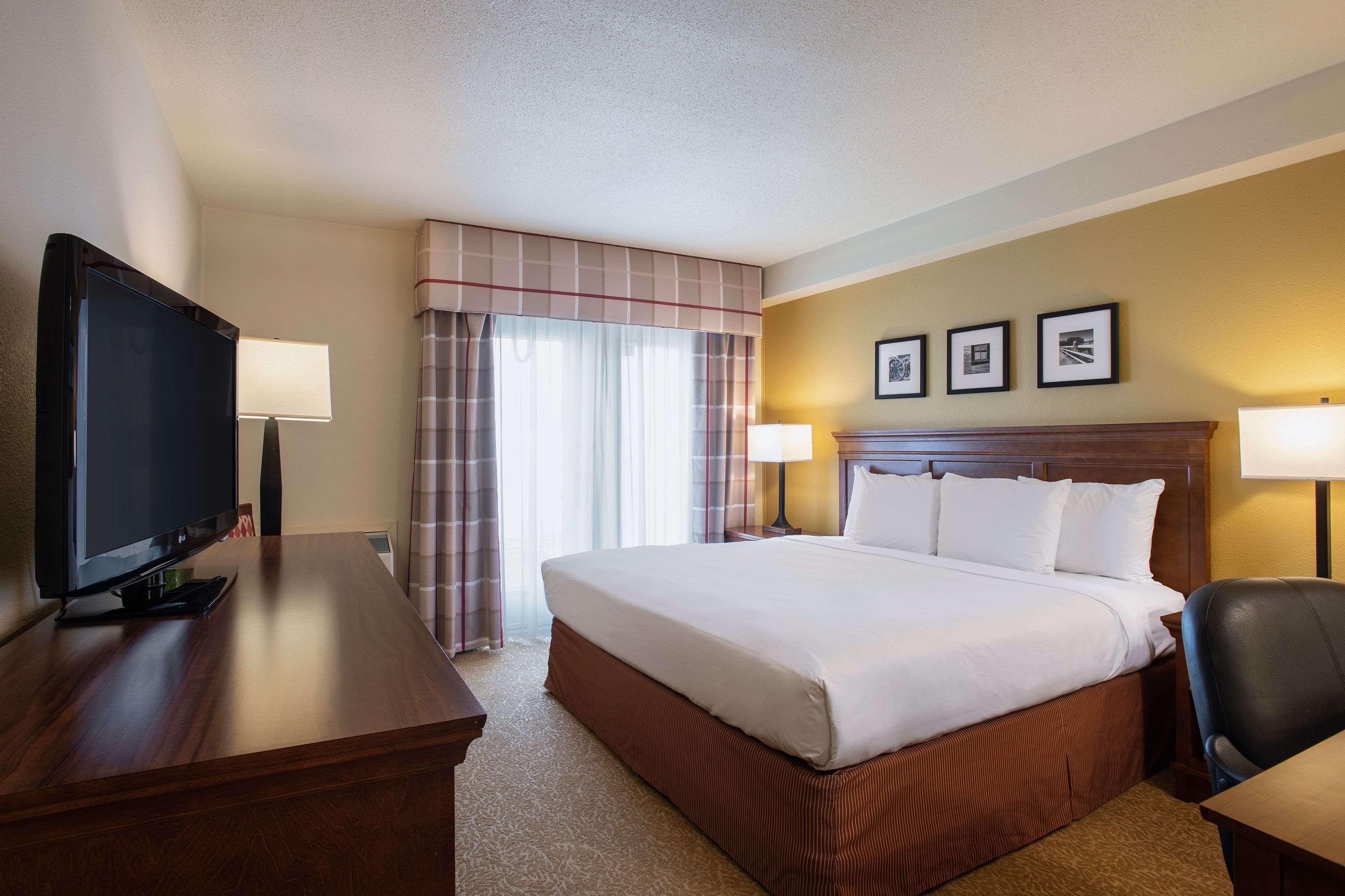 Travelodge Suites By Wyndham Regina - Eastgate Bay Eksteriør bilde