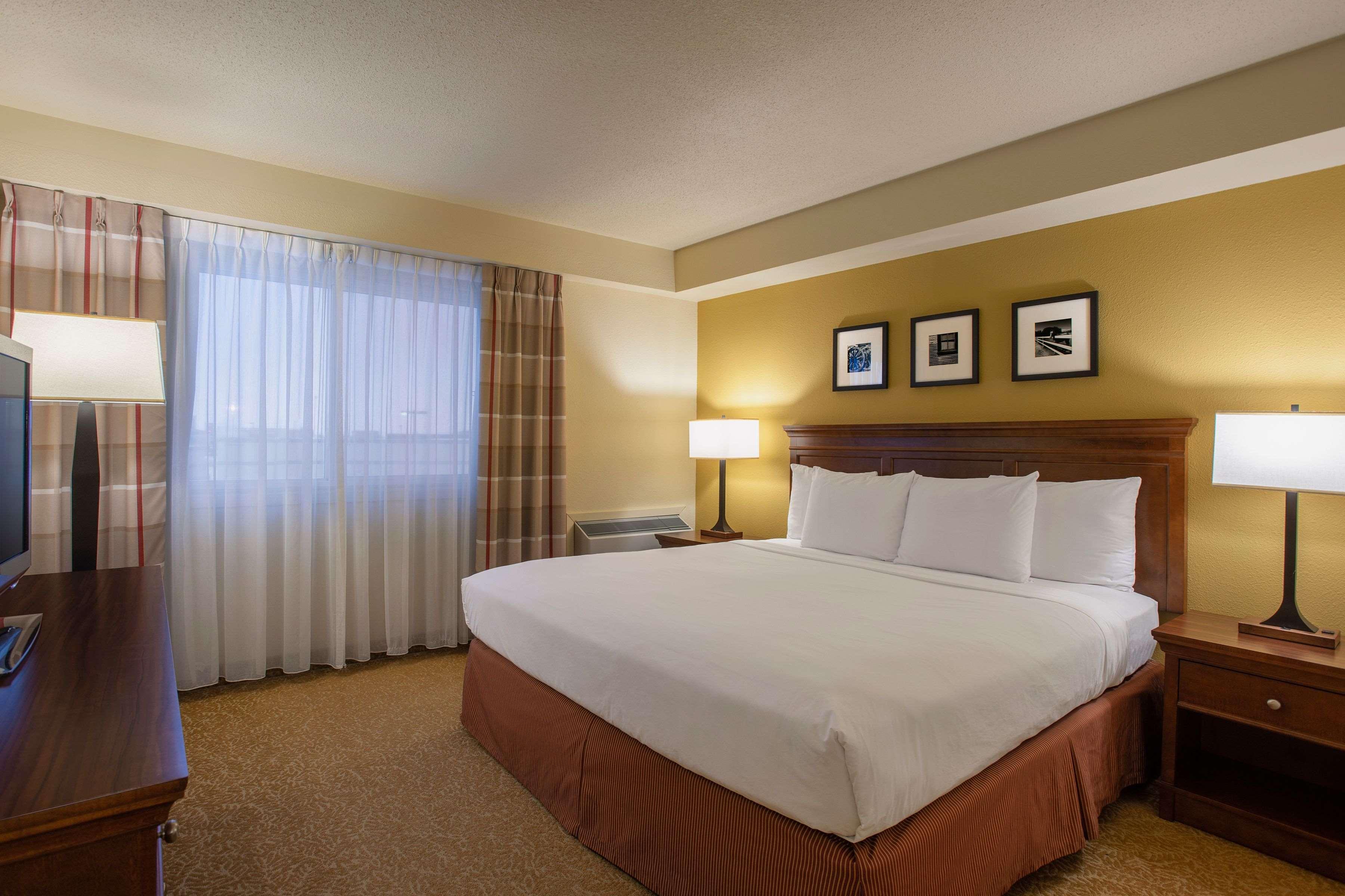 Travelodge Suites By Wyndham Regina - Eastgate Bay Eksteriør bilde