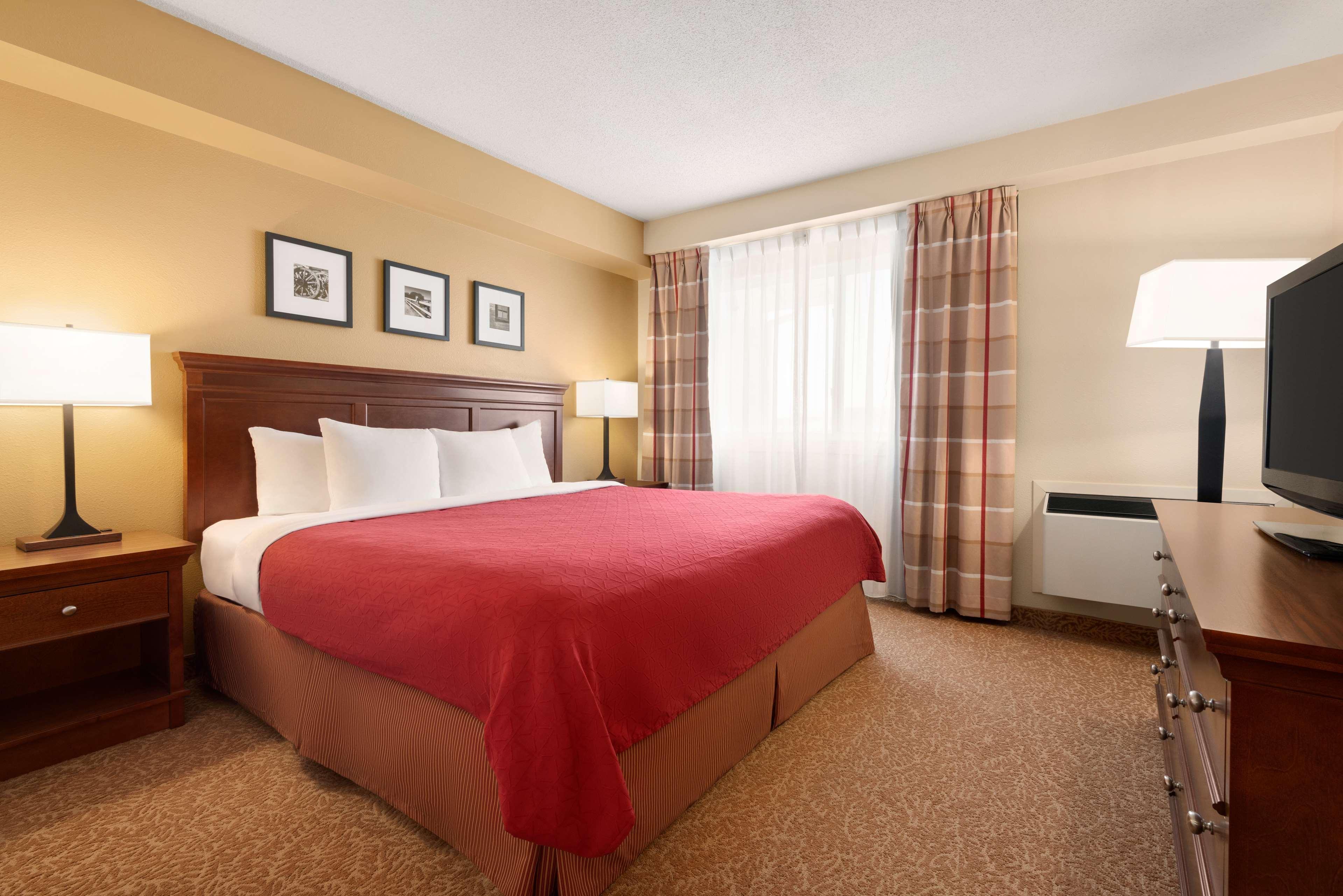 Travelodge Suites By Wyndham Regina - Eastgate Bay Eksteriør bilde