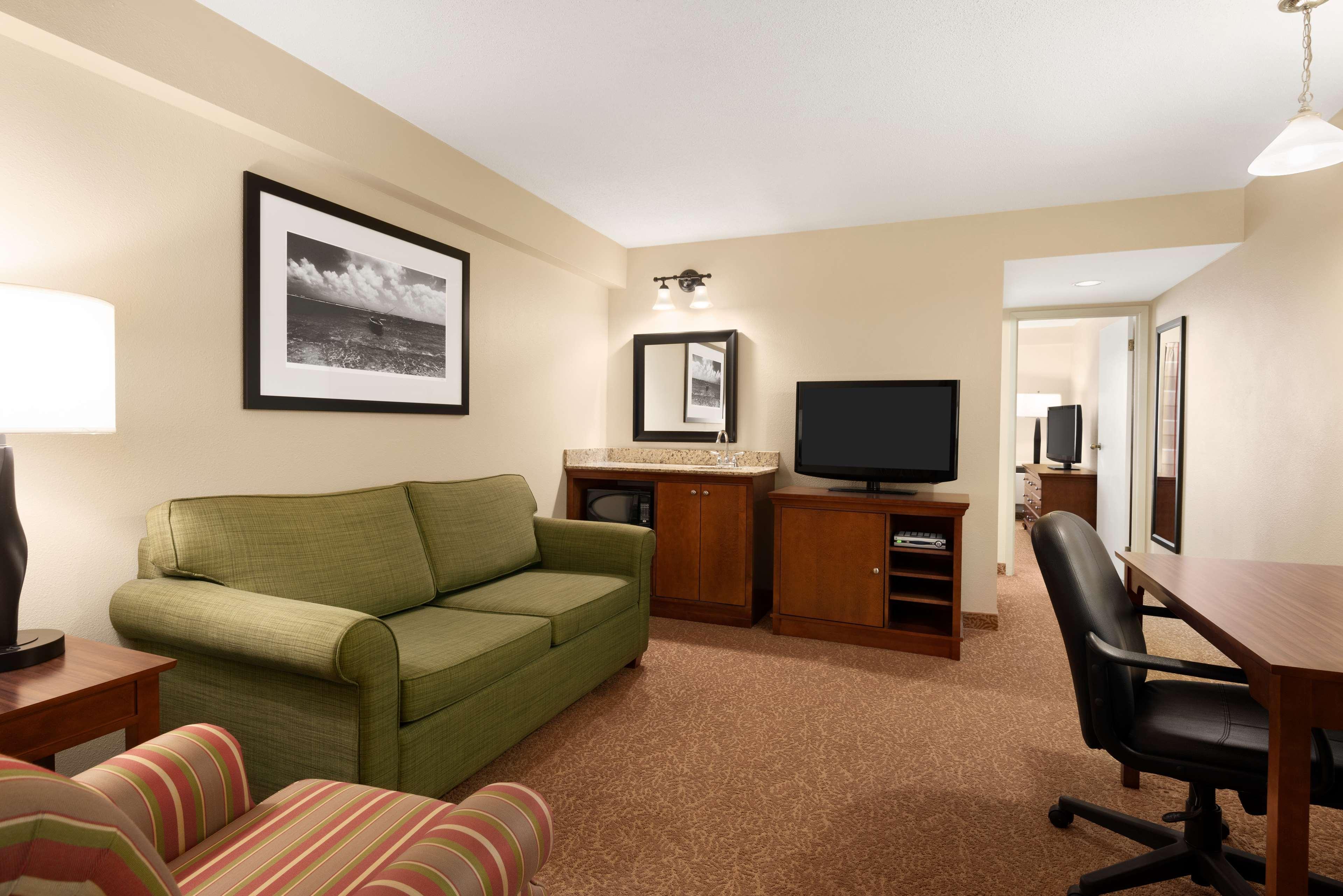 Travelodge Suites By Wyndham Regina - Eastgate Bay Eksteriør bilde