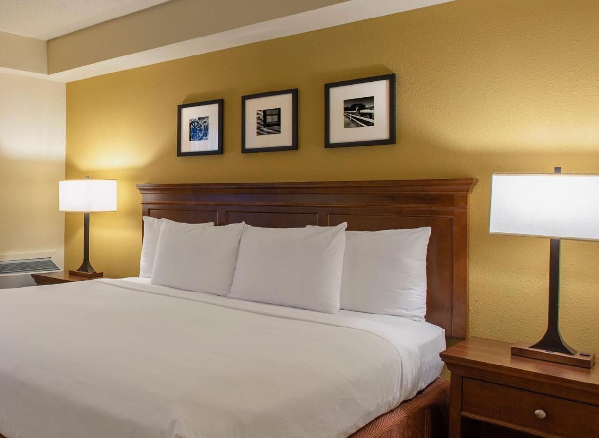 Travelodge Suites By Wyndham Regina - Eastgate Bay Eksteriør bilde
